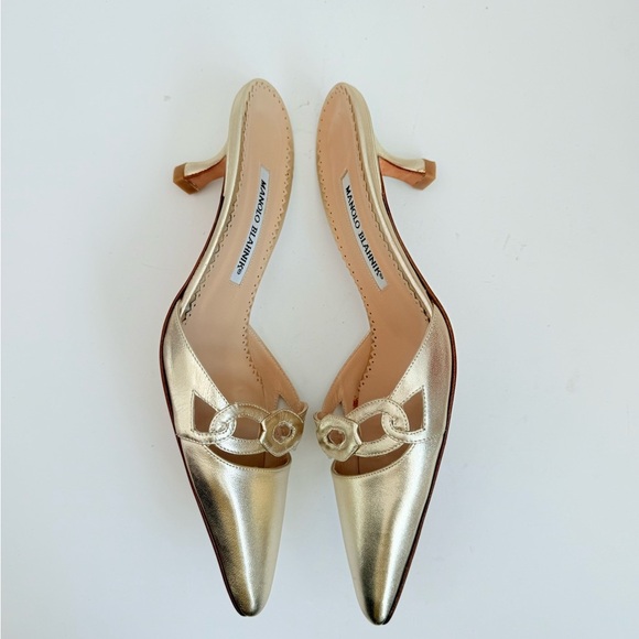 Manolo Blahnik Vintage Beidomu Gold Nappa Leather Kitten Heel Mules EU 38.5 - Picture 3 of 10